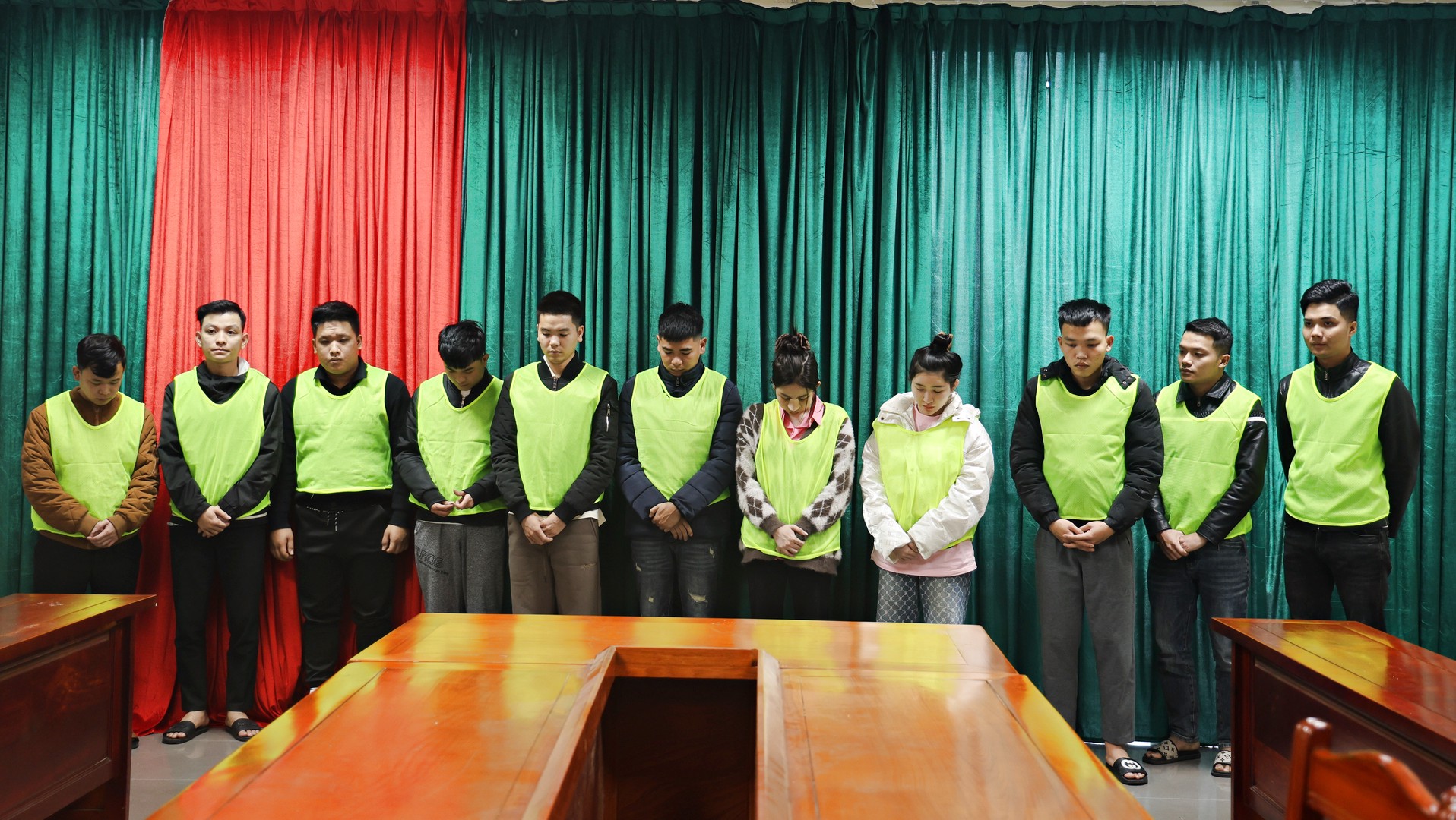 B&oacute;c gỡ &ldquo;&ocirc;ng tr&ugrave;m&rdquo; đường d&acirc;y lừa đảo 50 tỷ đồng: Thu thập đời tư,th&oacute;i quen sinh hoạt, thao t&uacute;ng Facebook nạn nh&acirc;n để giăng bẫy- Ảnh 2.