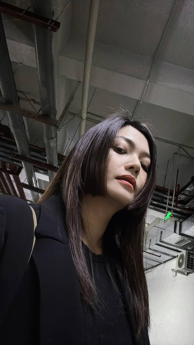 NSƯT 44 tuổi trẻ đẹp vượt mức, Huyền Lizzie và Hồng Diễm không dìm nổi- Ảnh 6. NSƯT 44 tuổi trẻ đẹp vượt mức, Huyền Lizzie và Hồng Diễm không dìm nổi- Ảnh 6.