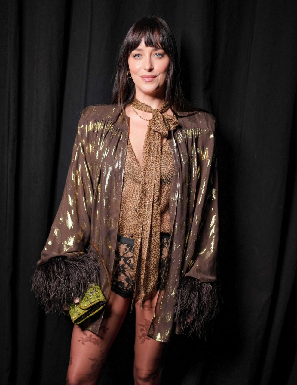 Mỹ nh&acirc;n 18+ vướng tranh c&atilde;i v&igrave; trang phục: Body n&eacute;t tới mức muốn mặc g&igrave; cũng được đ&acirc;y sao?- Ảnh 4.