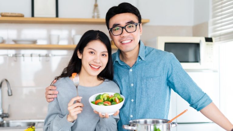 Sau 35 tuổi, đ&agrave;n &ocirc;ng kh&ocirc;ng sợ gi&agrave;, chỉ sợ phong độ "rơi tự do": 3 "chiến thuật" gi&uacute;p qu&yacute; &ocirc;ng trung ni&ecirc;n sung sức như thời đ&ocirc;i mươi- Ảnh 4.