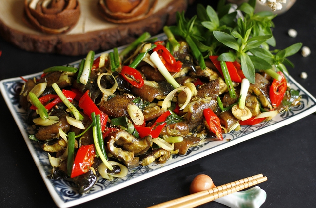 Nhiều người vẫn ăn hằng ng&agrave;y m&agrave; kh&ocirc;ng biết: 4 loại c&aacute; dễ nhiễm k&yacute; sinh tr&ugrave;ng, người b&aacute;n c&aacute; l&acirc;u năm cũng kh&ocirc;ng d&aacute;m ăn- Ảnh 3.