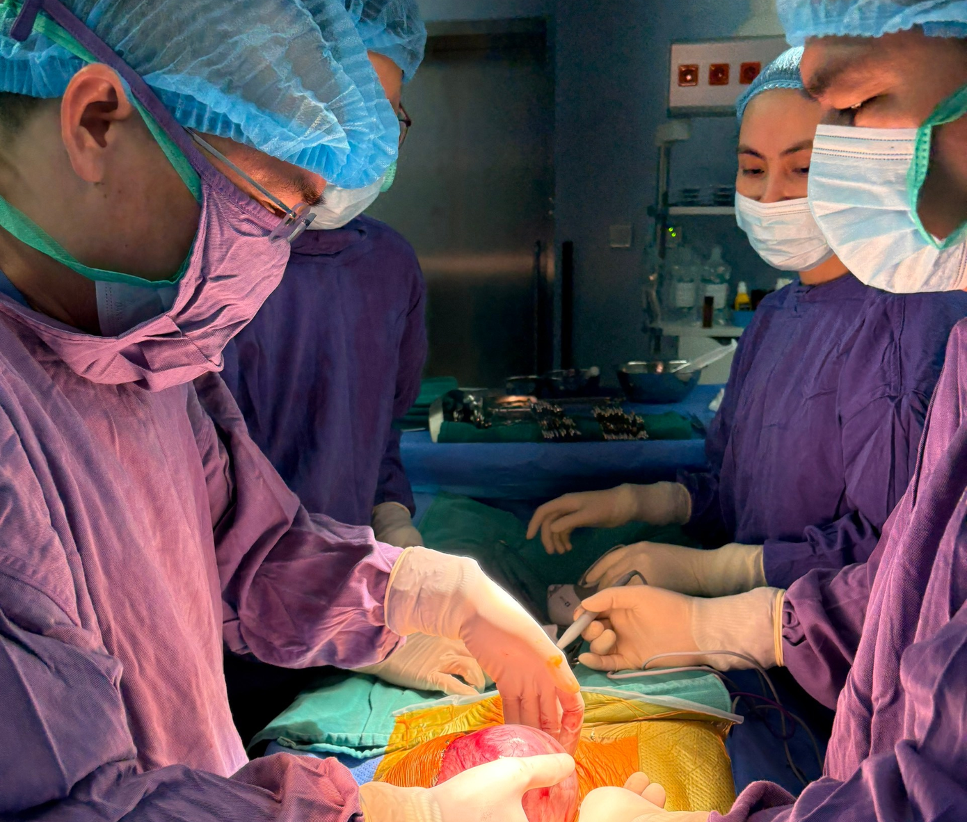 Ung thư tinh ho&agrave;n v&agrave; những thay đổi quan trọng trong điều trị hiện nay- Ảnh 1.