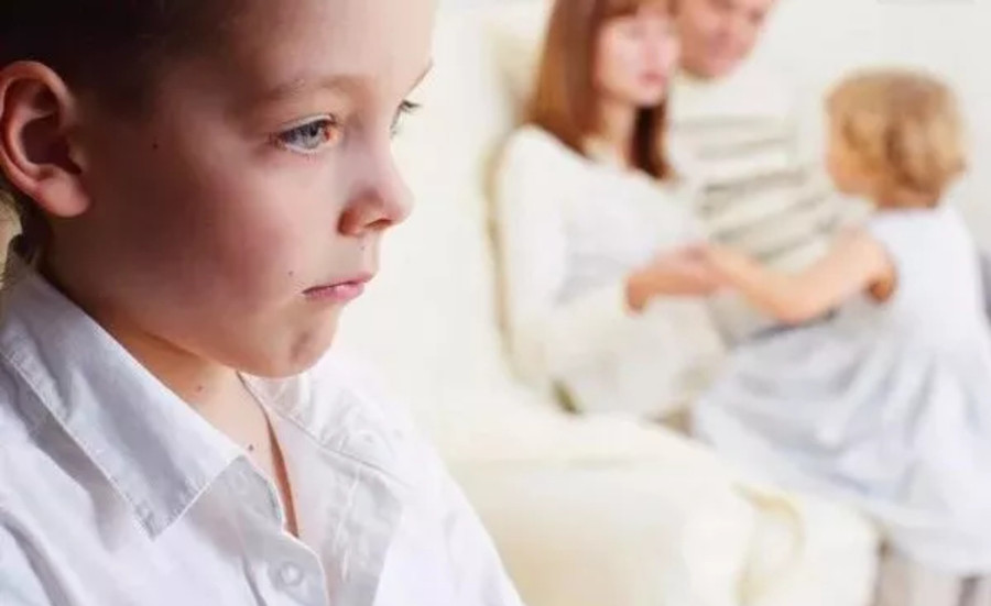 3 hậu quả nghi&ecirc;m trọng khi cha mẹ thi&ecirc;n vị con c&aacute;i- Ảnh 2.