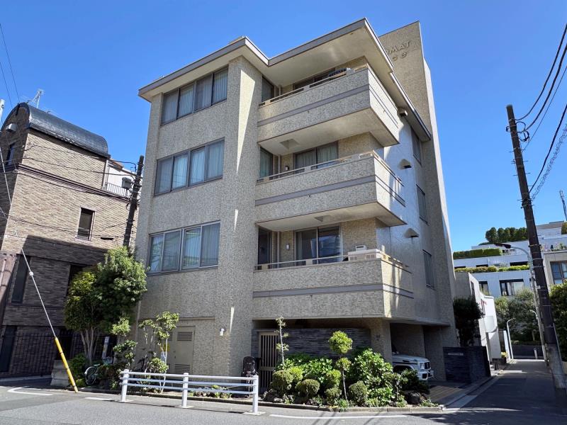 Ph&aacute;t hiện người đ&agrave;n &ocirc;ng l&agrave;m lao c&ocirc;ng kiếm 5 tỷ đồng/năm, sở hữu 7 căn hộ ở th&agrave;nh phố "tấc đất tấc v&agrave;ng"- Ảnh 2.