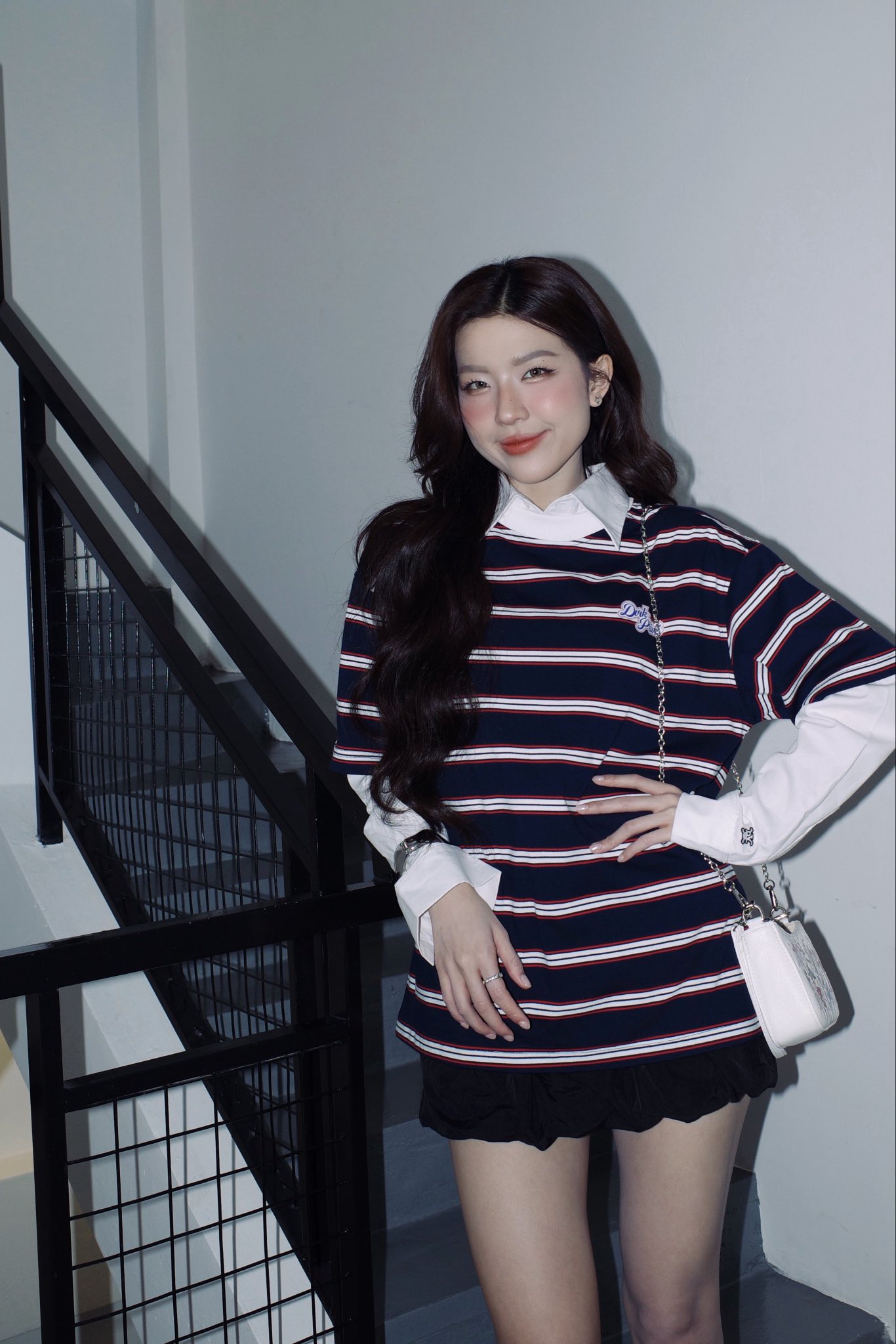 Cảnh tượng g&acirc;y "hoảng loạn" của một Em Xinh trong sự kiện đ&ecirc;m 30/1- Ảnh 7.