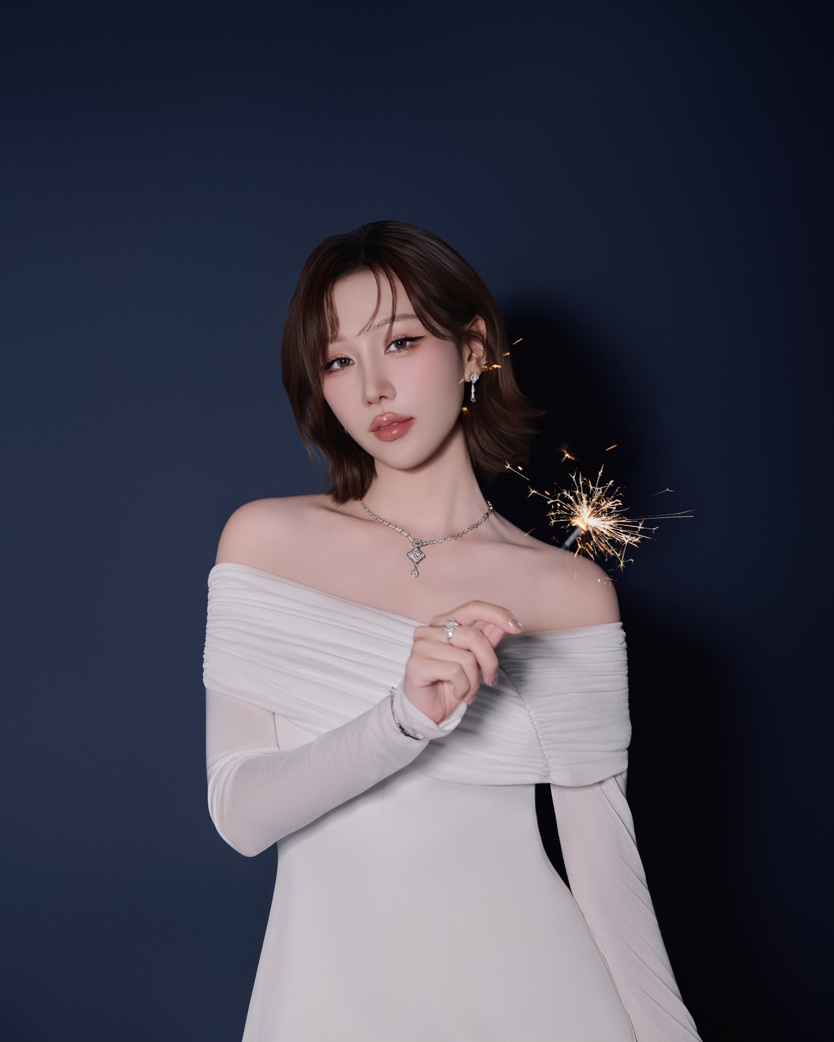 Mỹ nh&acirc;n Việt nhiều lần g&acirc;y sốt Trung Quốc: Cứ ra nhạc l&agrave; c&oacute; hit, l&agrave; nghệ sĩ nữ nhiều MV trăm triệu view nhất showbiz- Ảnh 3.