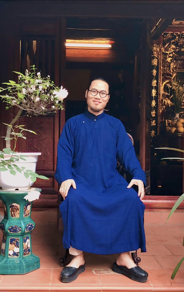 Nhan sắc vợ ch&acirc;n d&agrave;i sinh 5 con cho nam nghệ sĩ đ&igrave;nh đ&aacute;m sở hữu biệt phủ d&aacute;t v&agrave;ng ở H&agrave; Nội- Ảnh 1.