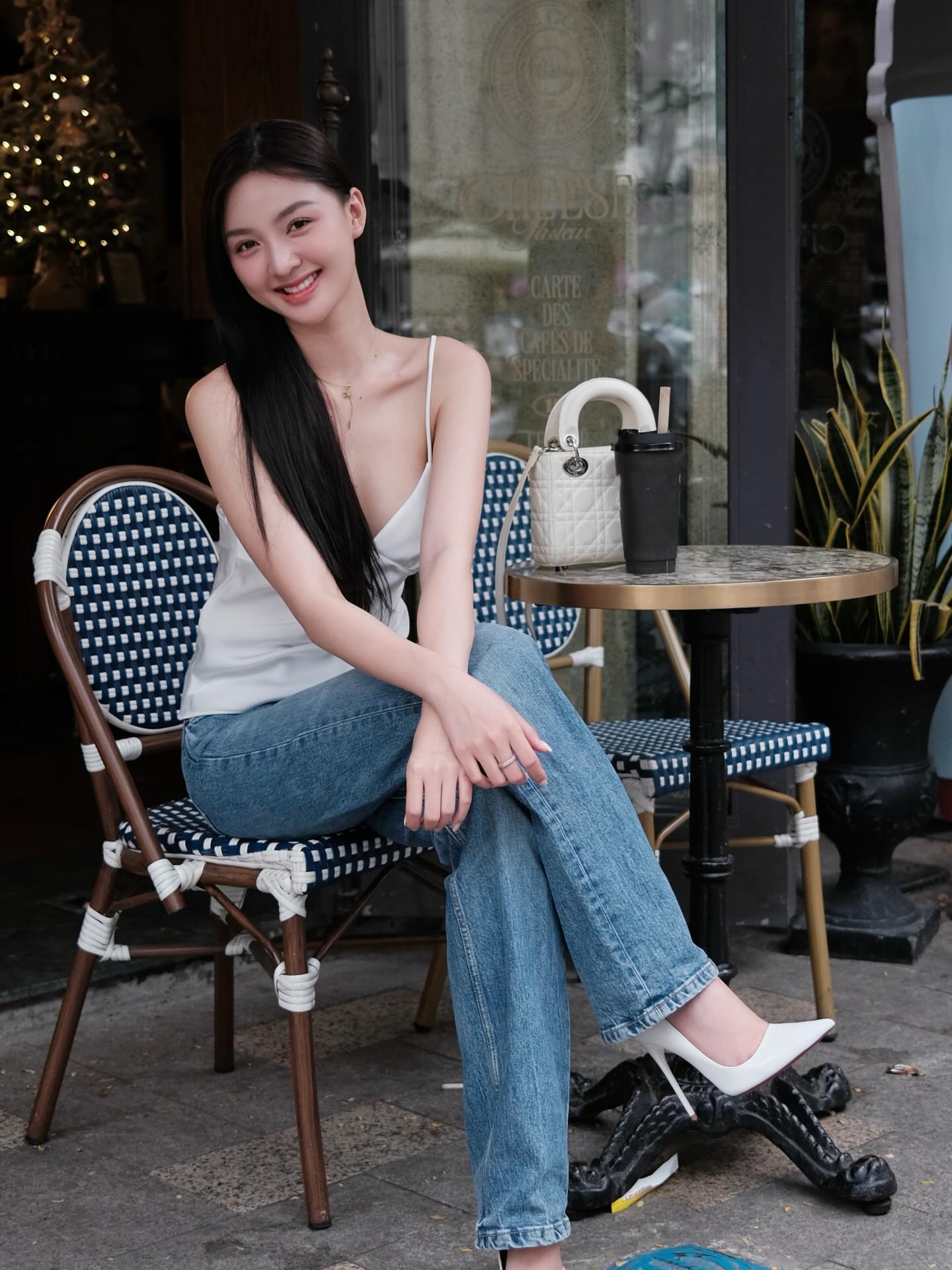 Ch&acirc;u Anh v&agrave; Cẩm Ly: So k&egrave; 2 mỹ nh&acirc;n được 