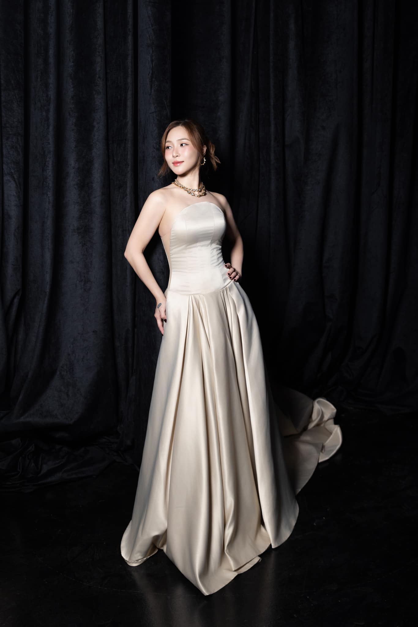 Nữ ca sĩ được chọn diễn ở Đại hội Đảng: Giọng h&aacute;t thực lực h&agrave;ng đầu Vbiz, ở ẩn 5 năm vẫn l&agrave; bạch nguyệt quang- Ảnh 8.