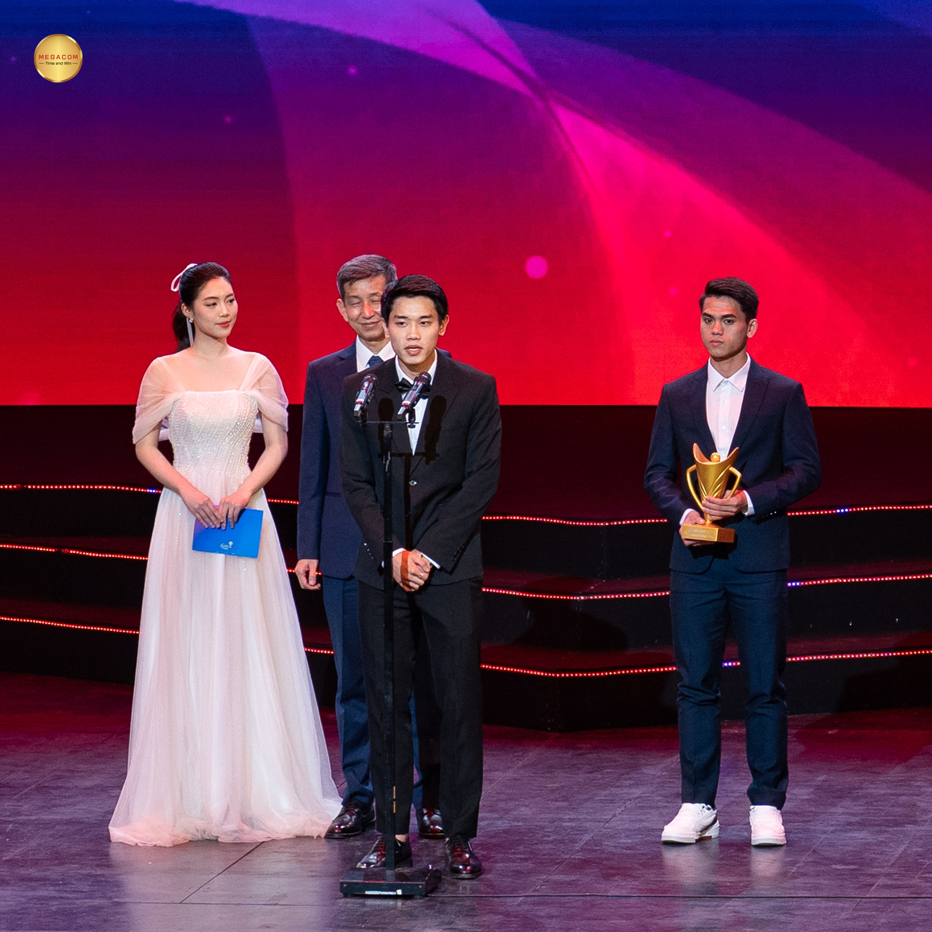 Nhận quá nhiều bình luận kém duyên vì khoảnh khắc viral với Đình Bắc, Á hậu Châu Anh lập tức hành động- Ảnh 1. Nhận quá nhiều bình luận kém duyên vì khoảnh khắc viral với Đình Bắc, Á hậu Châu Anh lập tức hành động- Ảnh 1.