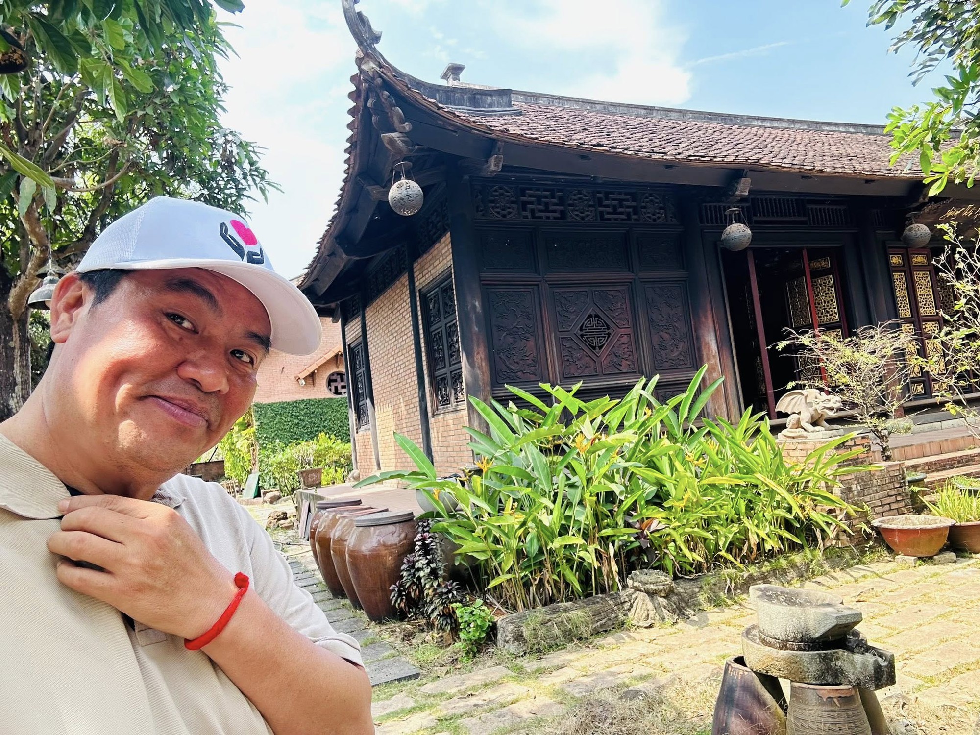 Nam nghệ sĩ phải dọn khỏi nh&agrave; cổ trăm tỷ: &ldquo;T&acirc;m l&yacute; t&ocirc;i ngổn ngang, bất thường&rdquo;- Ảnh 1.