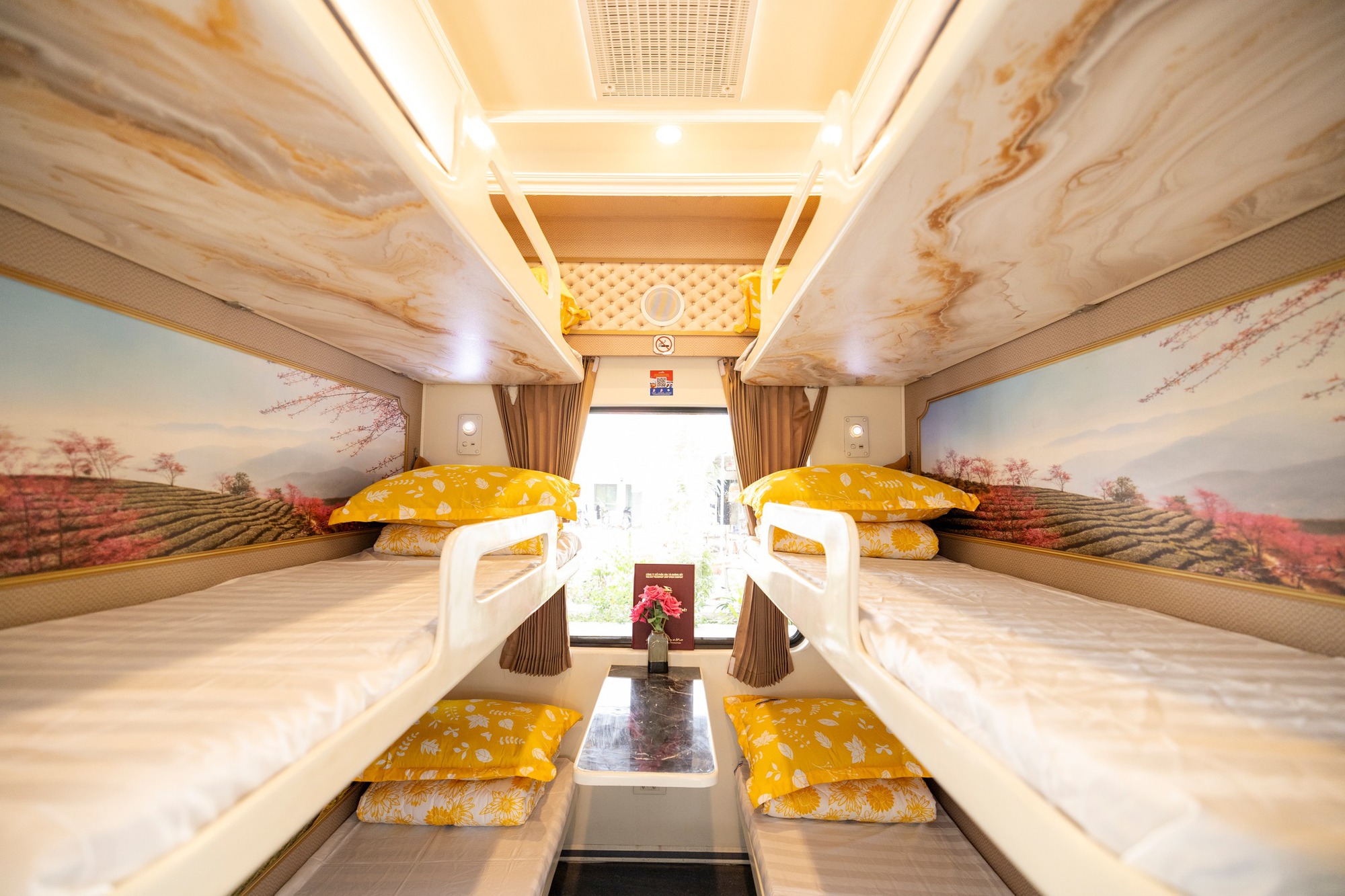 Chuyến t&agrave;u mới nhất của đường sắt Việt Nam: Mới chạy được 1 ng&agrave;y, kh&ocirc;ng gian tr&ecirc;n t&agrave;u g&acirc;y ch&uacute; &yacute;- Ảnh 12.