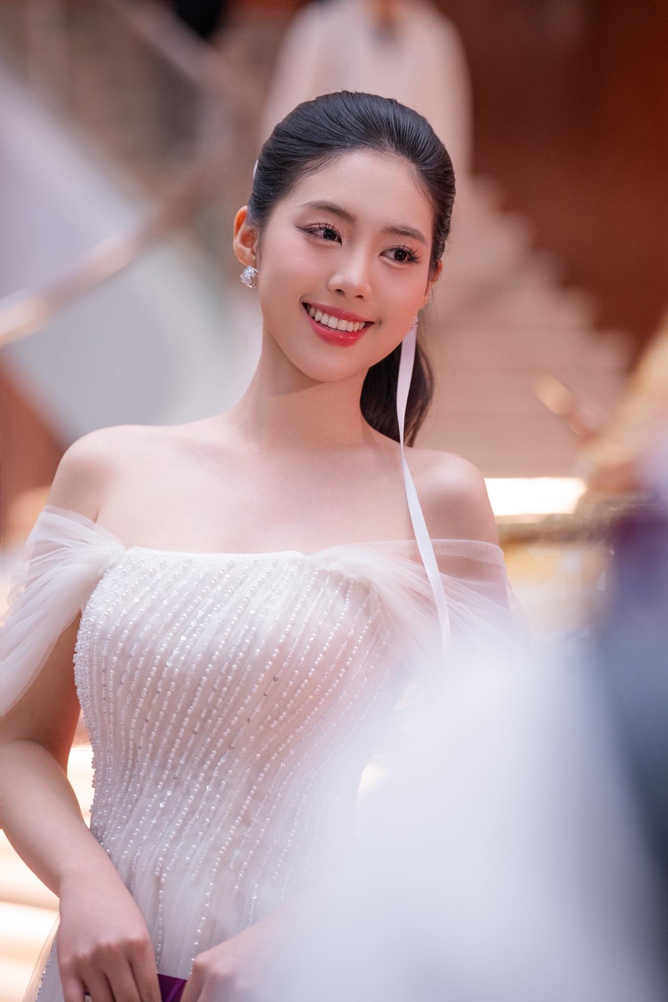 Nhận quá nhiều bình luận kém duyên vì khoảnh khắc viral với Đình Bắc, Á hậu Châu Anh lập tức hành động- Ảnh 3. Nhận quá nhiều bình luận kém duyên vì khoảnh khắc viral với Đình Bắc, Á hậu Châu Anh lập tức hành động- Ảnh 3.