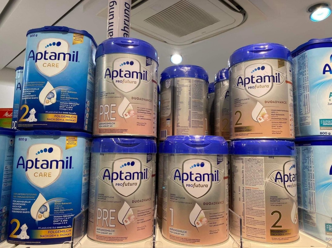 Hội mẹ bỉm sữa kh&oacute;c than v&igrave; sữa Aptamil: "Con uống 5 lon trong l&ocirc; thu hồi, giờ đọc tin m&agrave; kh&ocirc;ng ngủ nổi"- Ảnh 2.