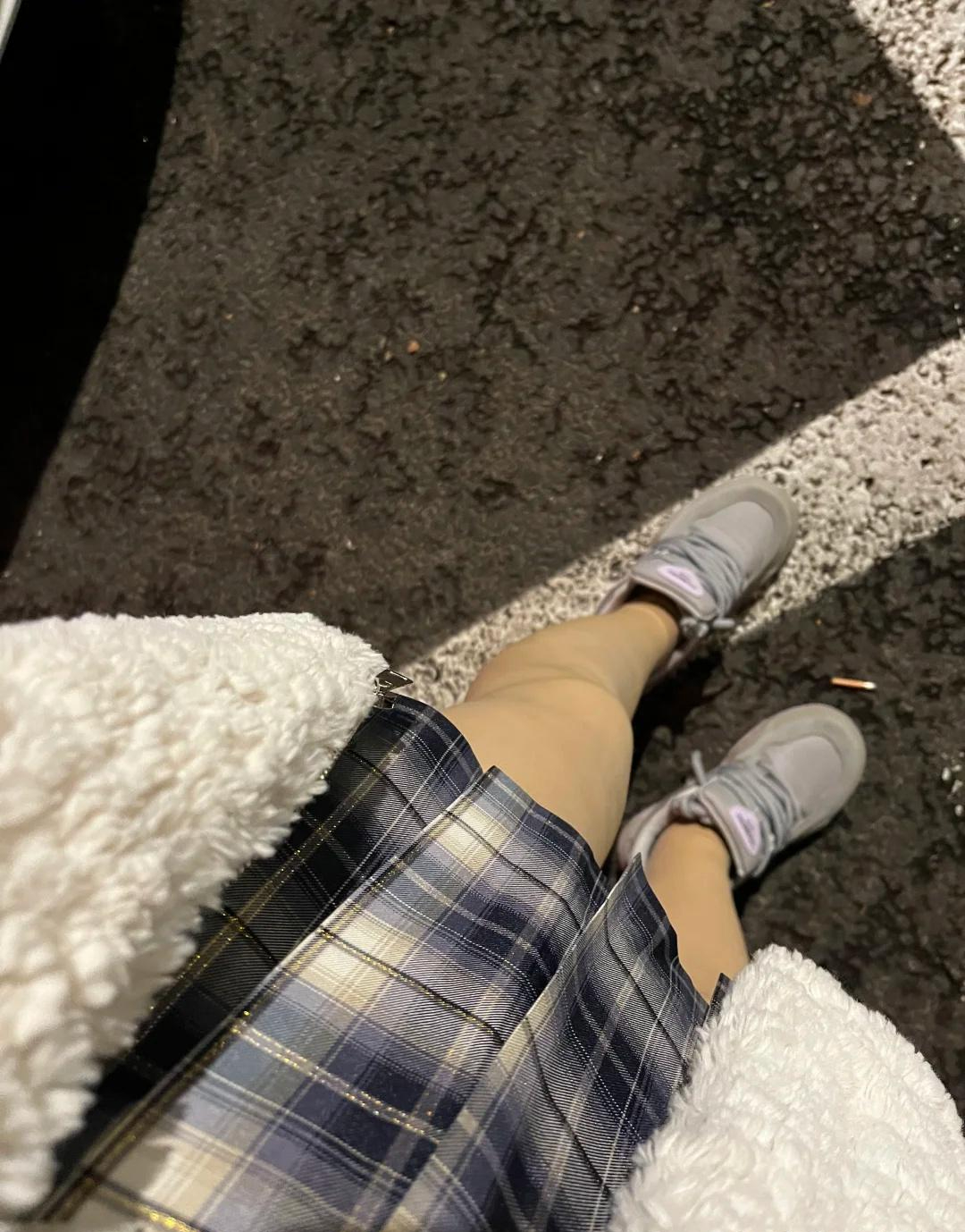 Dọn nửa tủ quần &aacute;o mới ngộ ra: 8 kiểu đồ &ldquo;nh&igrave;n th&igrave; m&ecirc;&rdquo; nhưng mặc cực kh&oacute; - mua về chỉ tổ ph&iacute; tiền- Ảnh 3.