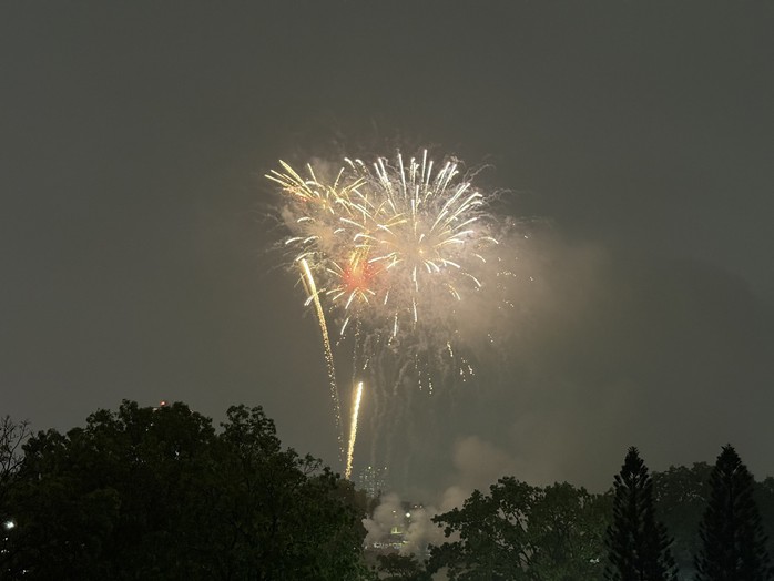 TPHCM chốt danh s&aacute;ch h&agrave;ng loạt địa điểm bắn ph&aacute;o hoa đ&ecirc;m giao thừa Tết B&iacute;nh Ngọ- Ảnh 1.