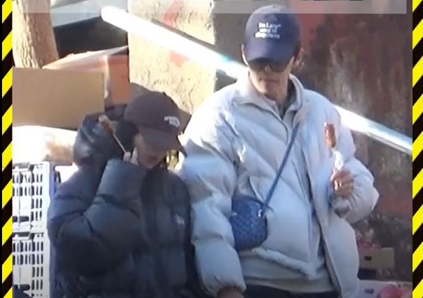 T&oacute;m gọn cảnh hẹn h&ograve; t&igrave;nh tứ của cặp diễn vi&ecirc;n trẻ, c&ograve;n đ&uacute;t cho nhau ăn giữa phố- Ảnh 1.