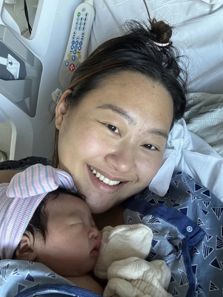 Người phụ nữ mọc th&ecirc;m bầu ngực thứ ba sau khi sinh con, chuy&ecirc;n gia l&yacute; giải- Ảnh 1.