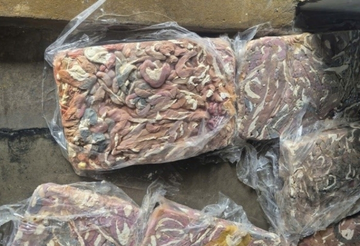 Điều g&igrave; xảy ra với cơ thể nếu ăn l&ograve;ng heo &ocirc;i thiu?- Ảnh 1.