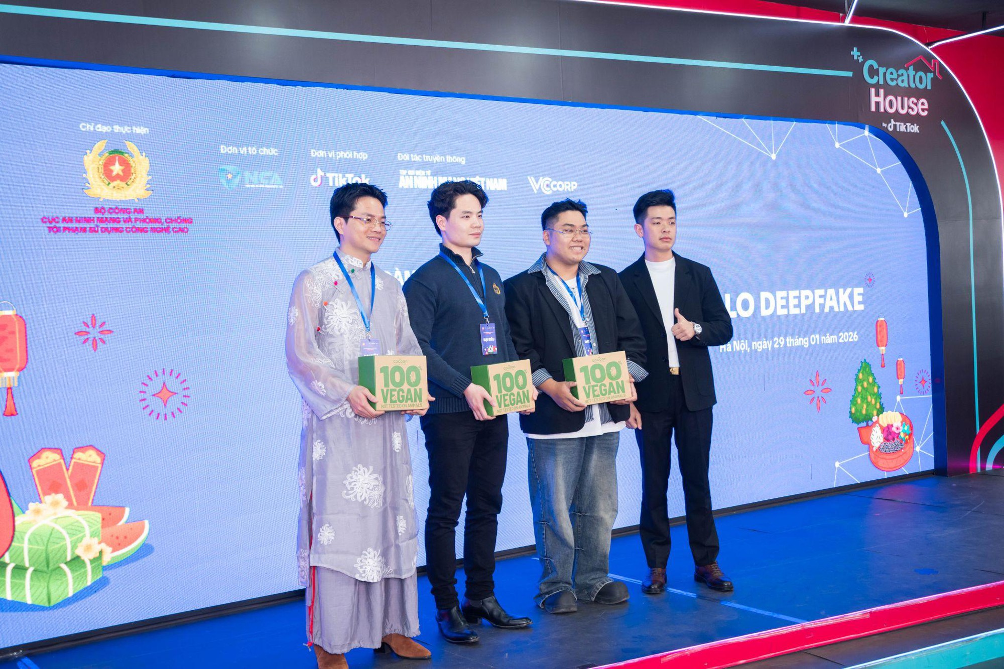 “Vui Tết an toàn - không lo Deepfake”: Chung tay đẩy lùi lừa đảo trực tuyến- Ảnh 5. “Vui Tết an toàn - không lo Deepfake”: Chung tay đẩy lùi lừa đảo trực tuyến- Ảnh 5.