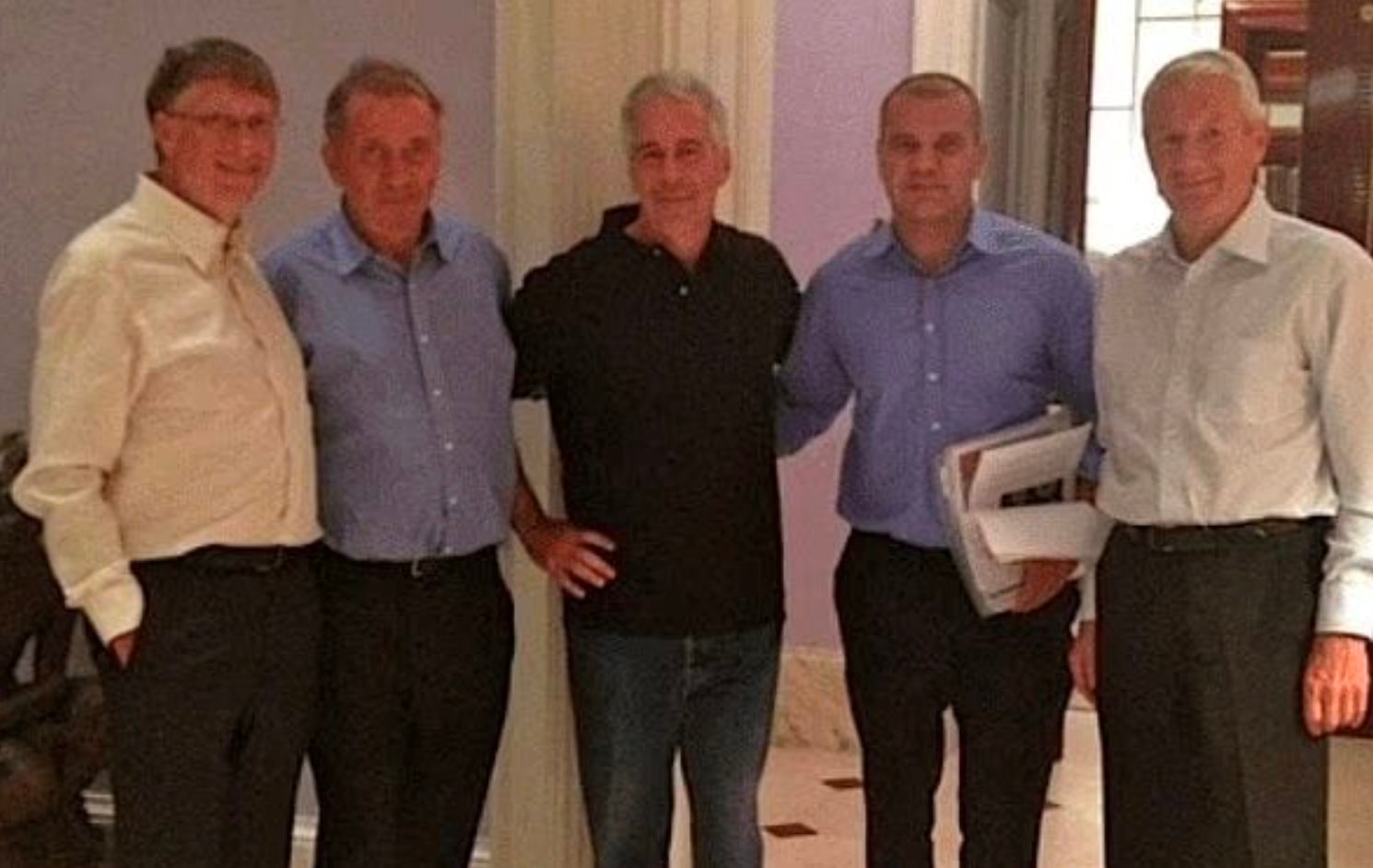 3 triệu trang t&agrave;i liệu về tỷ ph&uacute; Jeffrey Epstein được c&ocirc;ng bố: Bill Gates bị chỉ t&ecirc;n đ&iacute;ch danh- Ảnh 1.