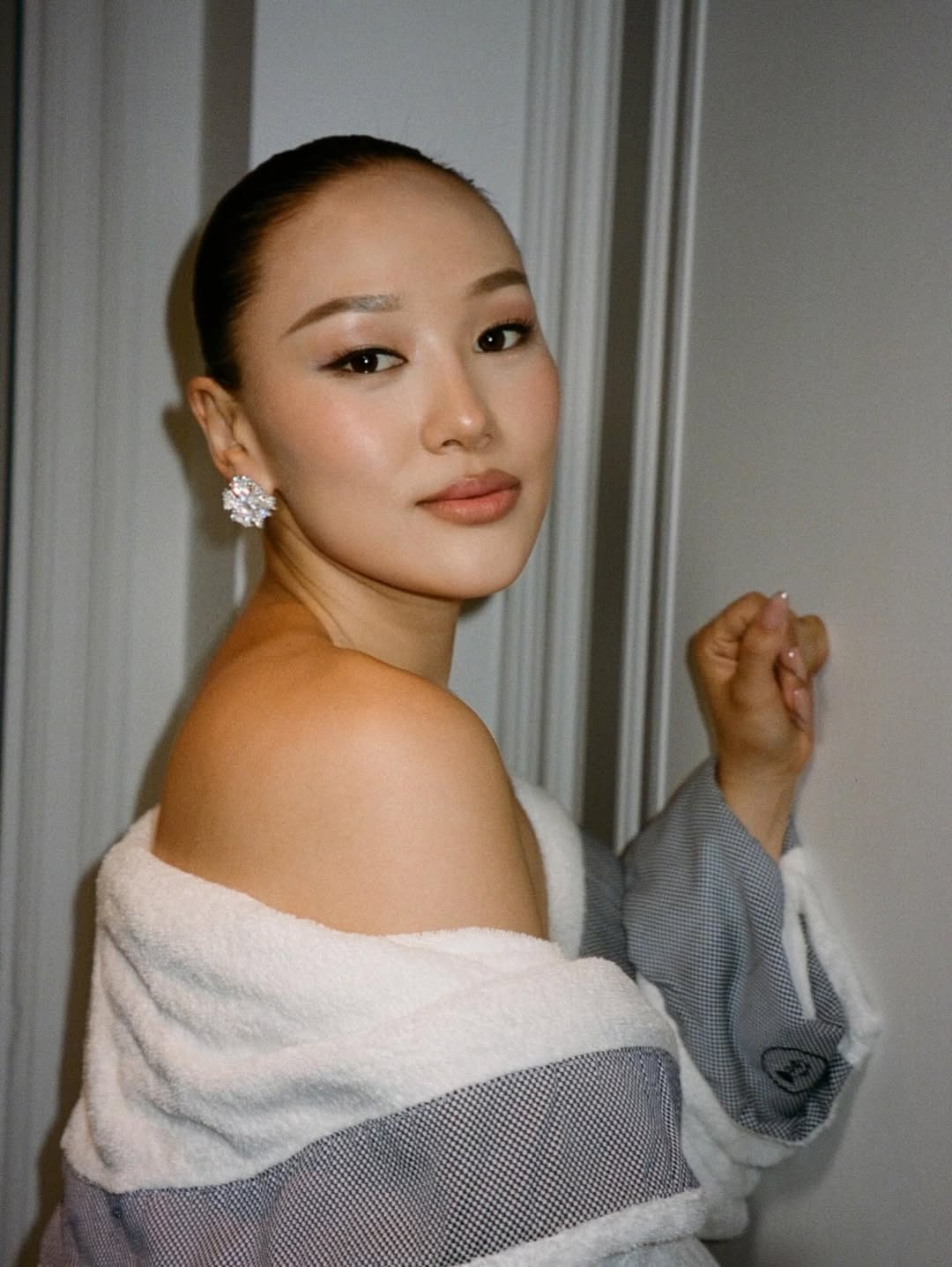 Phim 18+ cổ trang hay nhất 2026 xuất hiện rồi: Nữ chính đẹp mướt mườn mượt, chắc chắn phải xem lại lần 2- Ảnh 7. Phim 18+ cổ trang hay nhất 2026 xuất hiện rồi: Nữ chính đẹp mướt mườn mượt, chắc chắn phải xem lại lần 2- Ảnh 7.