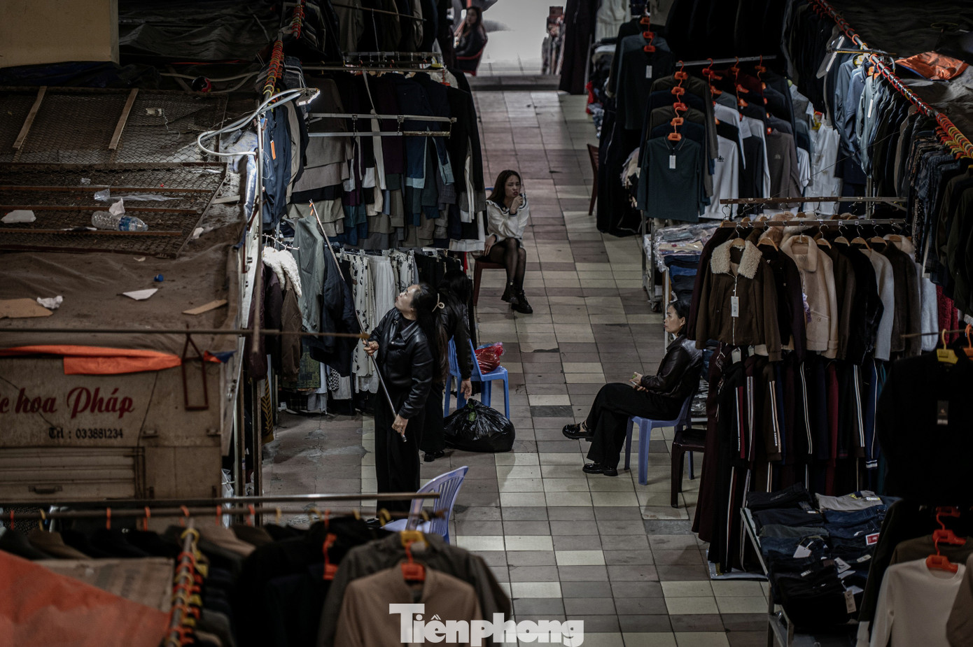 Sốt ruột chợ cửa khẩu M&oacute;ng C&aacute;i gi&aacute;p Tết vắng như... ch&ugrave;a b&agrave; đanh- Ảnh 1.