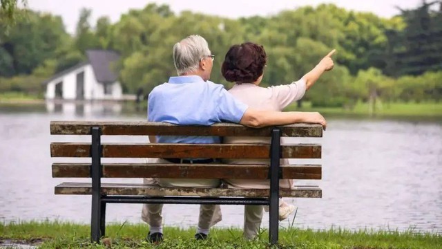 Người đ&agrave;n &ocirc;ng 77 tuổi đ&atilde; sống chung với bệnh ung thư cho đến năm 95 tuổi: Phương ph&aacute;p của &ocirc;ng chỉ g&oacute;i gọn trong 5 từ- Ảnh 2.