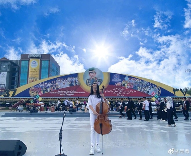 Sao nh&iacute; Bố Ơi! M&igrave;nh Đi Đ&acirc;u Thế? được Quốc vương Brunei khen ngợi: 15 tuổi cao 1m75, nhan sắc thắng đời tuyệt đối- Ảnh 4.