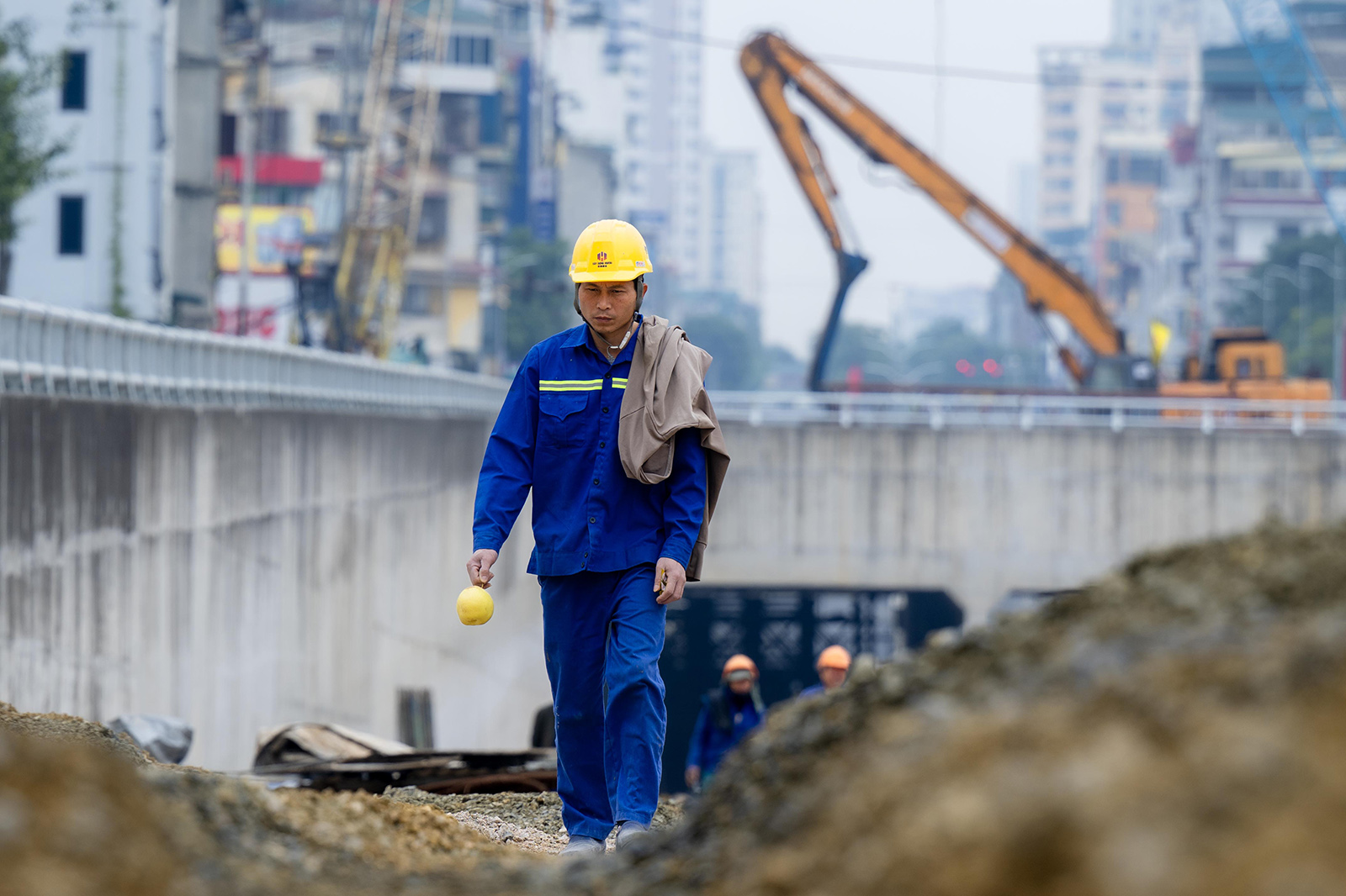 Công nhân làm việc xuyên lễ, đẩy nhanh tiến độ thông xe kỹ thuật hầm chui 778 tỷ đồng ở Hà Nội- Ảnh 12. Công nhân làm việc xuyên lễ, đẩy nhanh tiến độ thông xe kỹ thuật hầm chui 778 tỷ đồng ở Hà Nội- Ảnh 12.