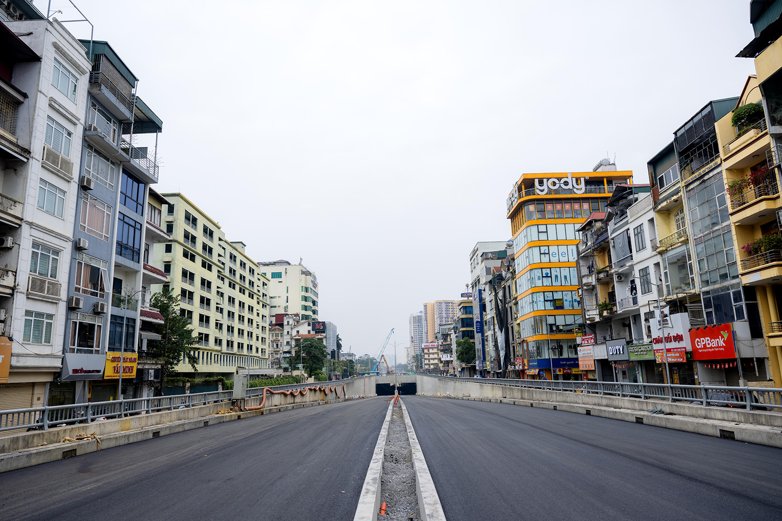 Công nhân làm việc xuyên lễ, đẩy nhanh tiến độ thông xe kỹ thuật hầm chui 778 tỷ đồng ở Hà Nội- Ảnh 14. Công nhân làm việc xuyên lễ, đẩy nhanh tiến độ thông xe kỹ thuật hầm chui 778 tỷ đồng ở Hà Nội- Ảnh 14.