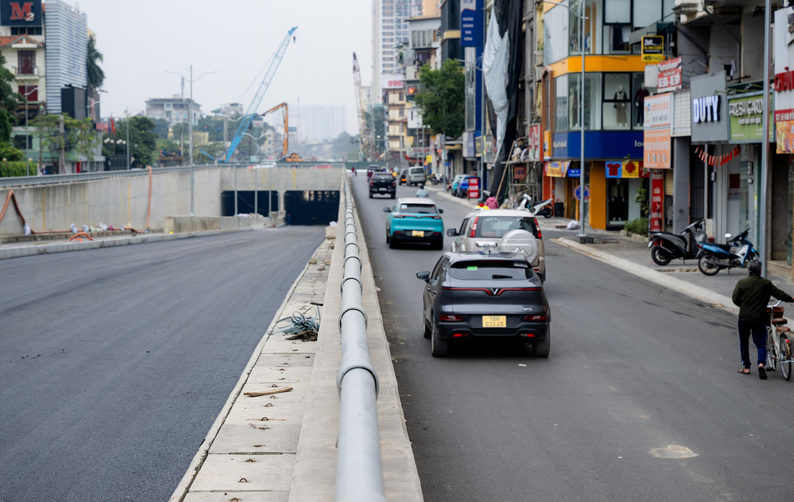 Công nhân làm việc xuyên lễ, đẩy nhanh tiến độ thông xe kỹ thuật hầm chui 778 tỷ đồng ở Hà Nội- Ảnh 16. Công nhân làm việc xuyên lễ, đẩy nhanh tiến độ thông xe kỹ thuật hầm chui 778 tỷ đồng ở Hà Nội- Ảnh 16.