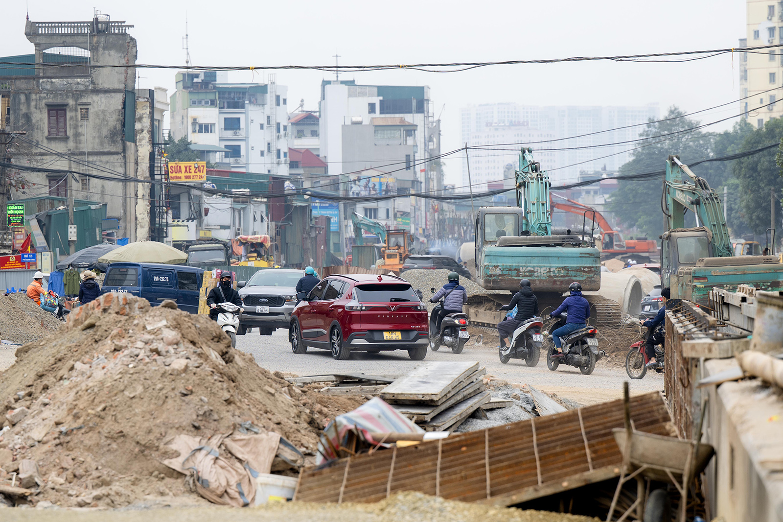 Công nhân làm việc xuyên lễ, đẩy nhanh tiến độ thông xe kỹ thuật hầm chui 778 tỷ đồng ở Hà Nội- Ảnh 18. Công nhân làm việc xuyên lễ, đẩy nhanh tiến độ thông xe kỹ thuật hầm chui 778 tỷ đồng ở Hà Nội- Ảnh 18.
