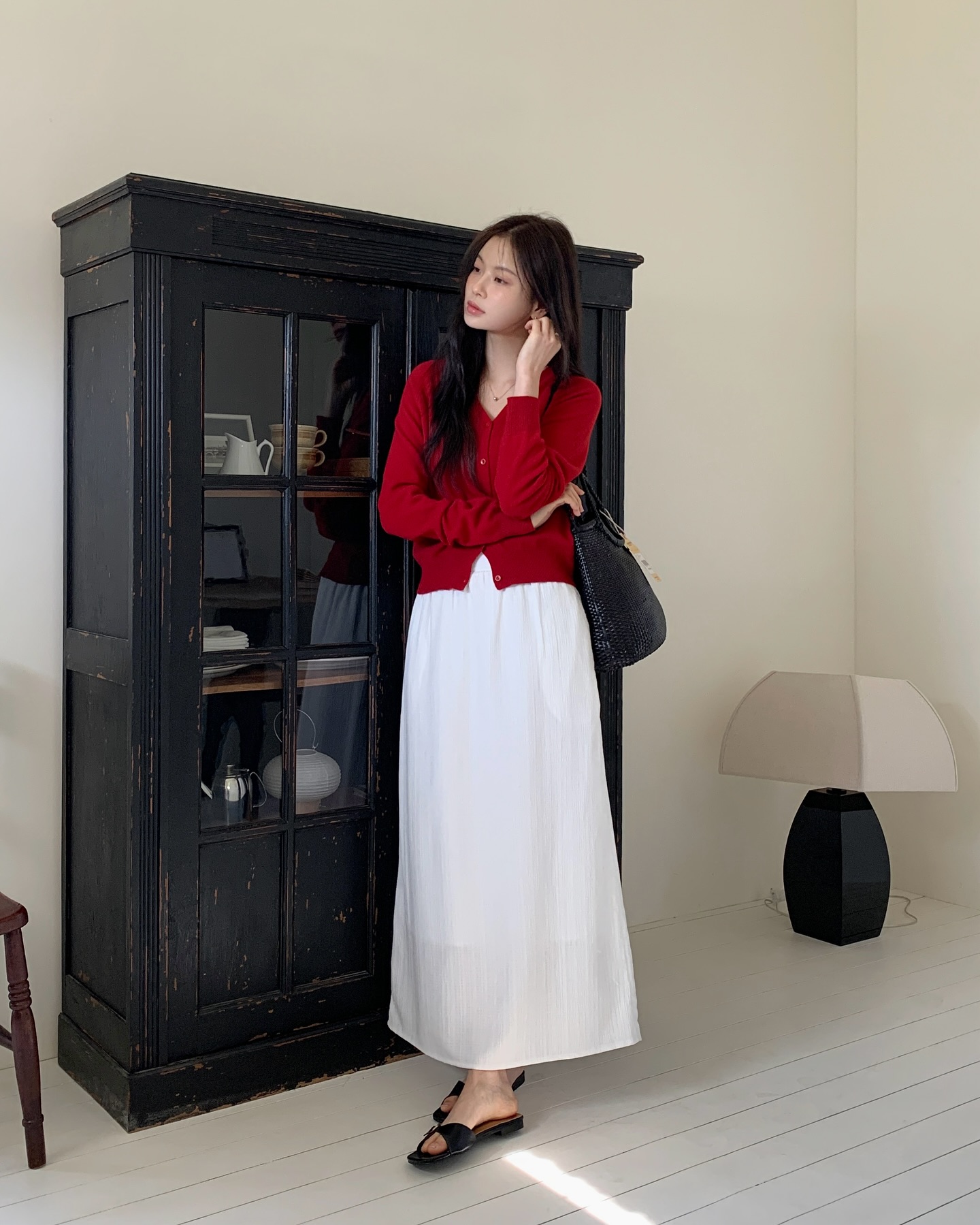 Nếu chị em đang tìm những item hack tuổi, thì đây là 5 món giúp trẻ hóa phong cách tuyệt đỉnh- Ảnh 6. Nếu chị em đang tìm những item hack tuổi, thì đây là 5 món giúp trẻ hóa phong cách tuyệt đỉnh- Ảnh 6.