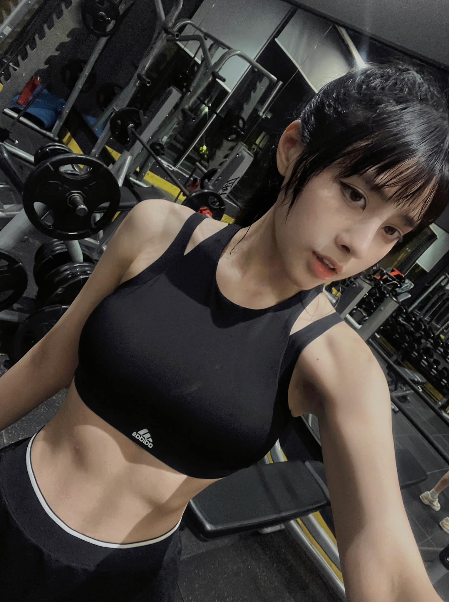 Visual n&eacute;t căng, v&oacute;c d&aacute;ng nuột của c&ocirc; g&aacute;i được cầu thủ Văn Thanh 