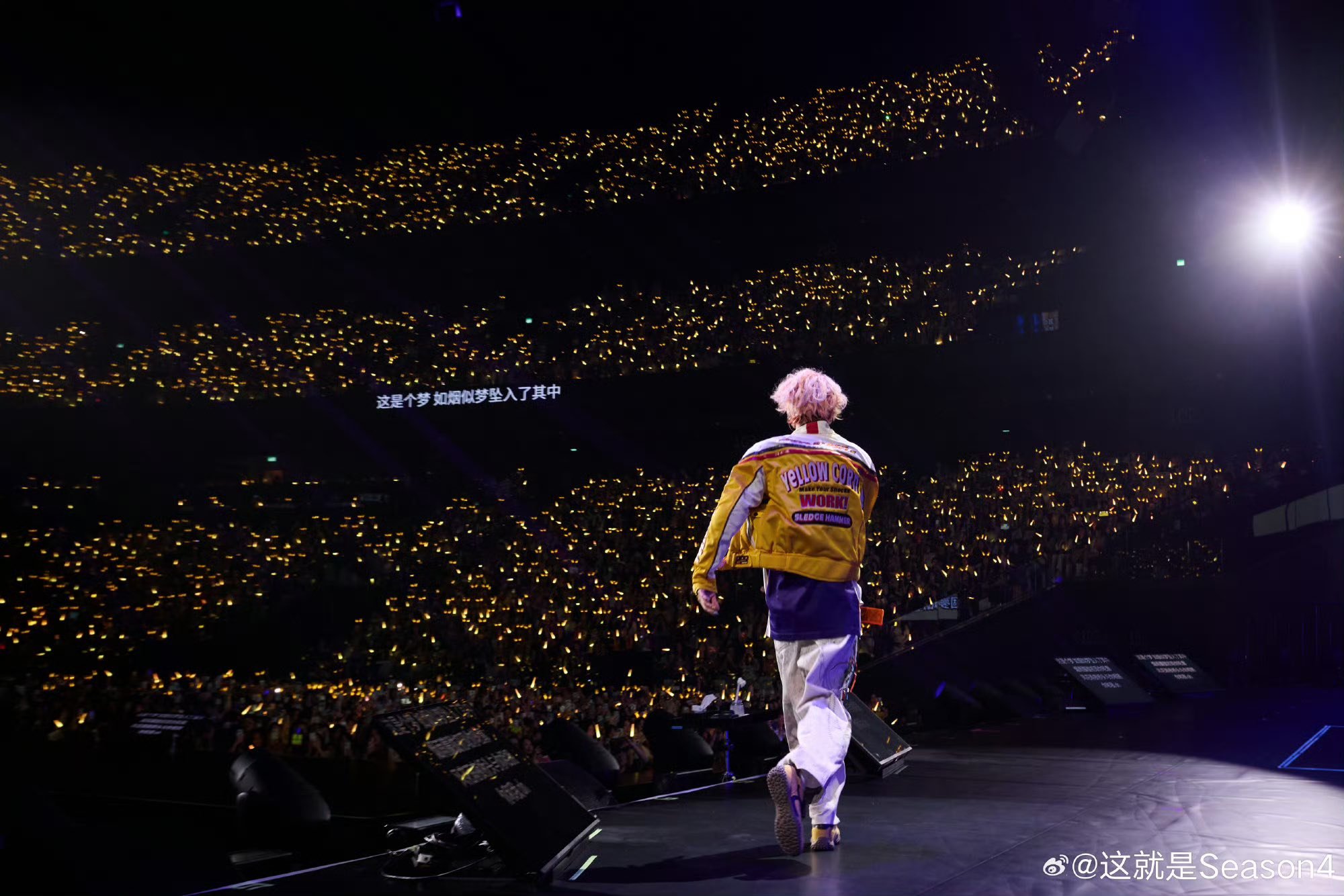 Showbiz c&oacute; mỹ nam &ldquo;hết thời&rdquo; b&aacute;n album 1 lần thu trăm tỷ đồng, cứ y&ecirc;u đương l&agrave; &ldquo;nổ&rdquo; thanh t&igrave;m kiếm- Ảnh 8.