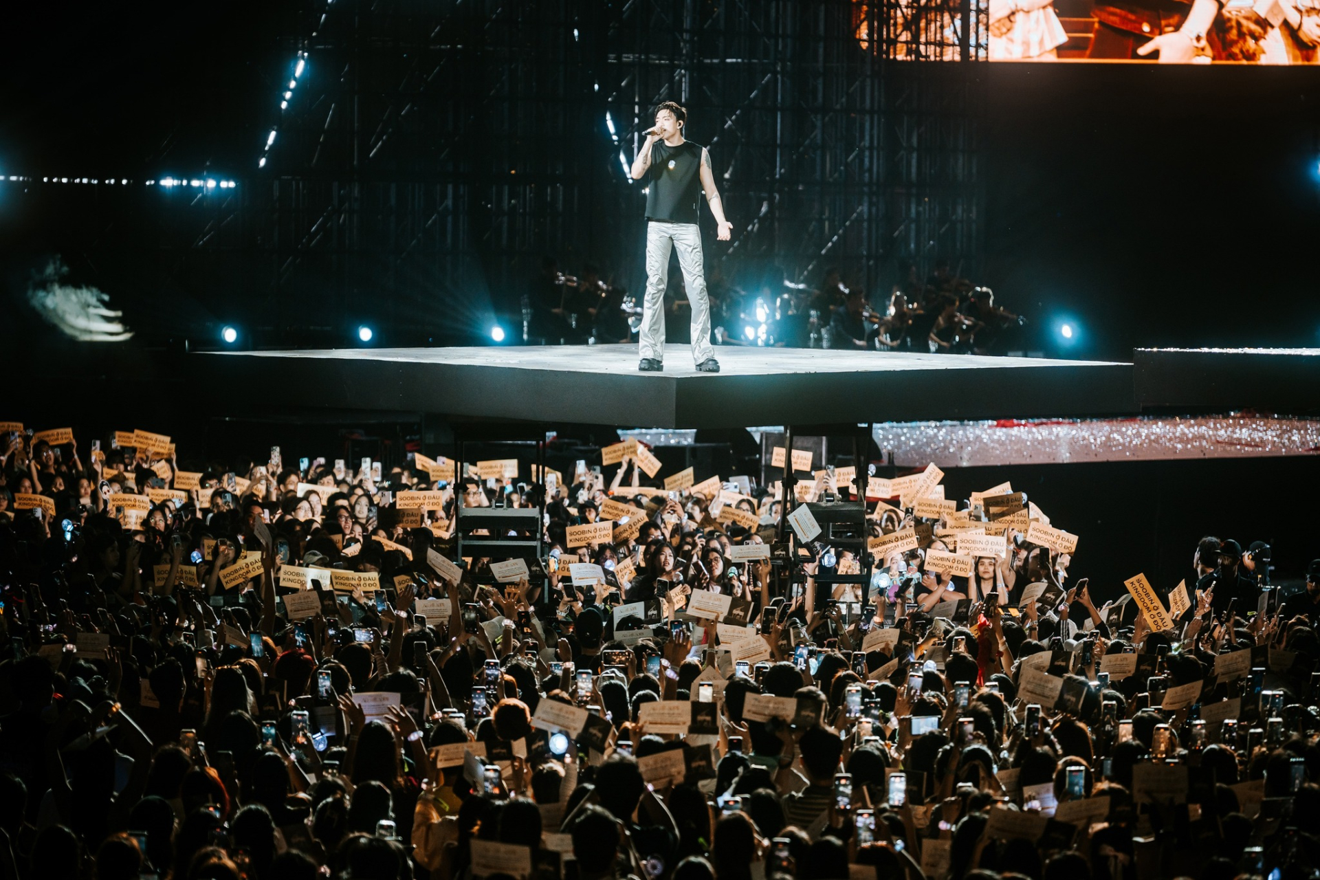 Muốn biết văn ho&aacute; thần tượng quốc nội b&ugrave;ng nổ cỡ n&agrave;o, h&atilde;y để fandom SOOBIN trả lời!- Ảnh 9.