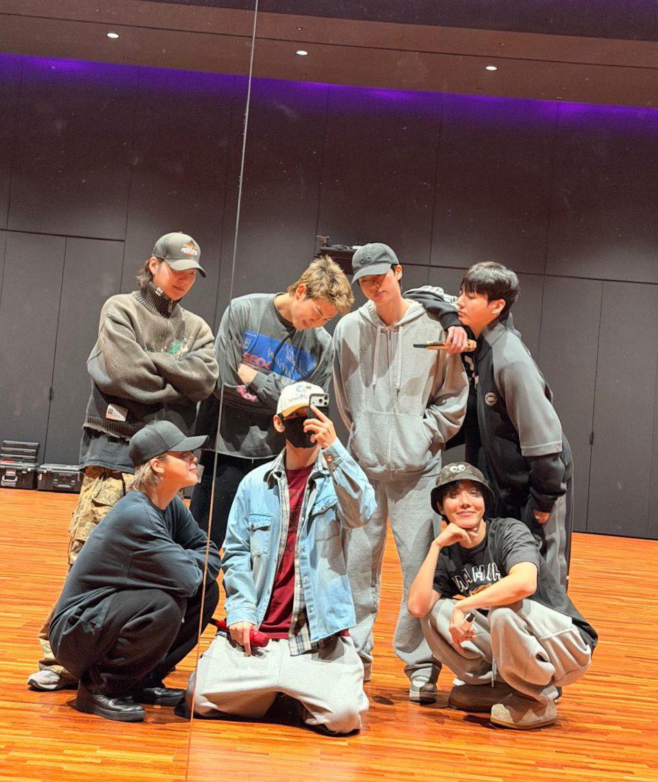 BTS x&aacute;c định thời điểm lấy lại "ng&ocirc;i vương"- Ảnh 3.