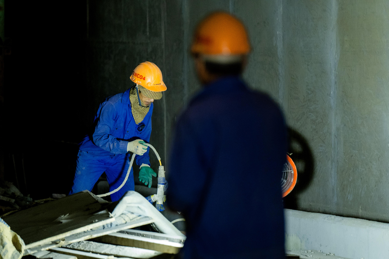 Công nhân làm việc xuyên lễ, đẩy nhanh tiến độ thông xe kỹ thuật hầm chui 778 tỷ đồng ở Hà Nội- Ảnh 9. Công nhân làm việc xuyên lễ, đẩy nhanh tiến độ thông xe kỹ thuật hầm chui 778 tỷ đồng ở Hà Nội- Ảnh 9.