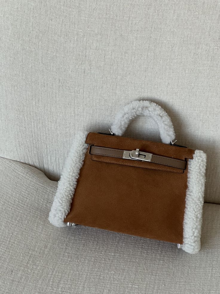 Lisa mở đầu 2026 với qu&aacute; nhiều Herm&egrave;s- Ảnh 9.