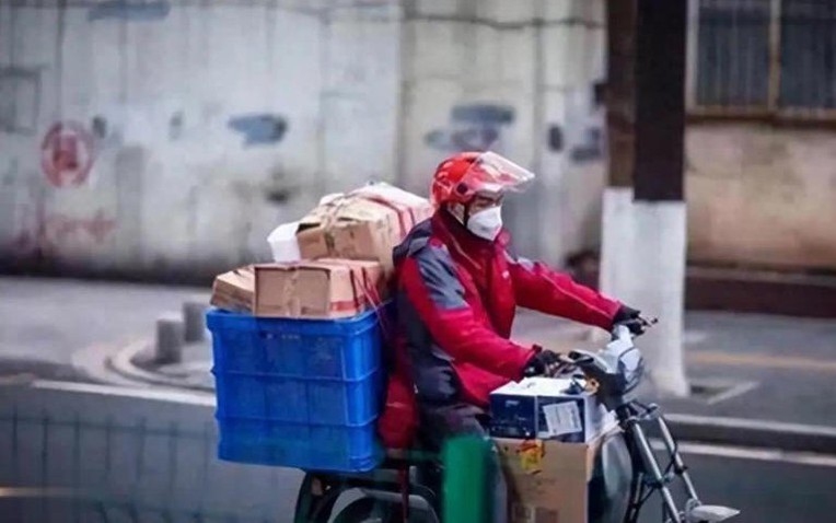 Nam shipper 39 tuổi bị tổn thương gan, b&aacute;c sĩ khuy&ecirc;n: 3 kiểu ăn trưa n&ecirc;n bỏ ngay- Ảnh 1.