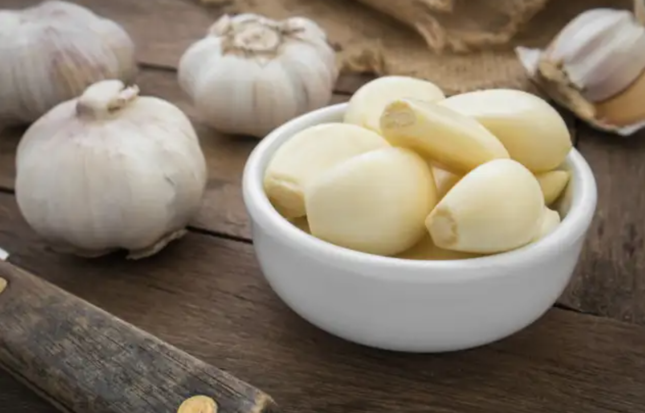 8 thực phẩm quen thuộc gi&uacute;p thận &ldquo;nhẹ g&aacute;nh&rdquo;, lọc độc tố hiệu quả hơn mỗi ng&agrave;y- Ảnh 1.