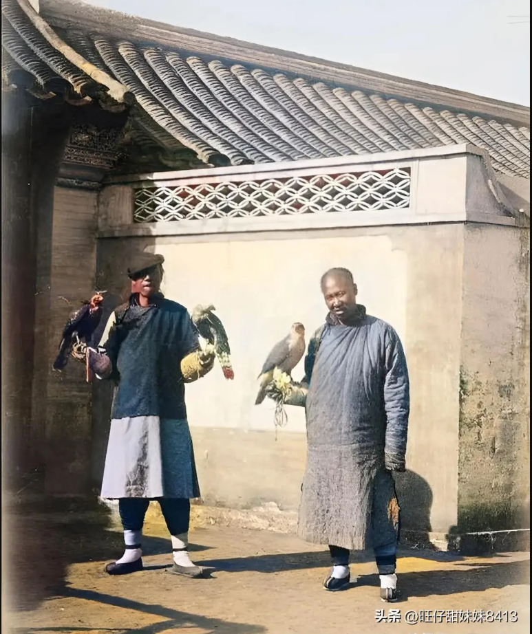 20 ảnh hiếm thời nhà Thanh: Bức hình duy nhất còn lại của Hoàng đế Quang Tự, phim ảnh đã lừa ta thế nào- Ảnh 5. 20 ảnh hiếm thời nhà Thanh: Bức hình duy nhất còn lại của Hoàng đế Quang Tự, phim ảnh đã lừa ta thế nào- Ảnh 5.