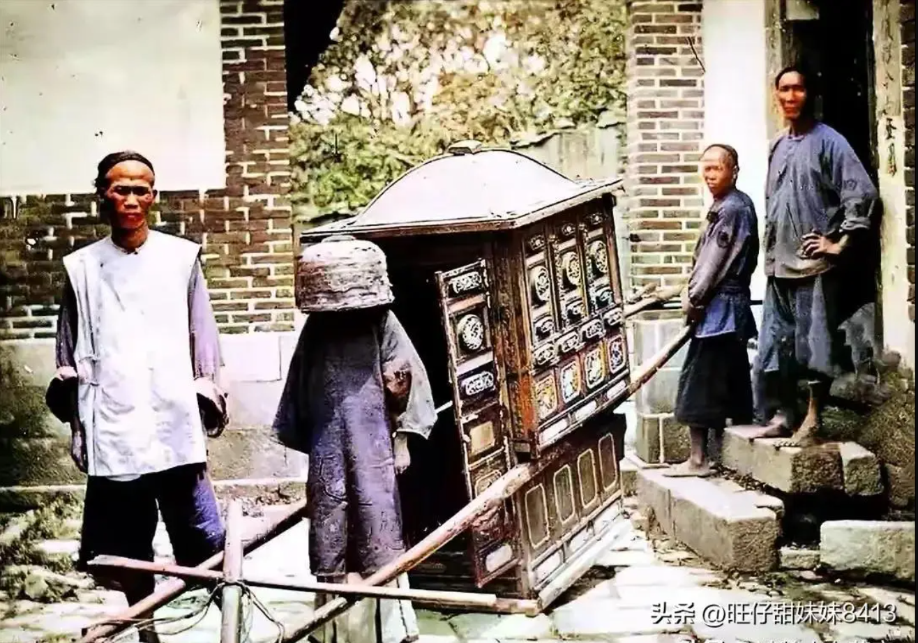 20 ảnh hiếm thời nhà Thanh: Bức hình duy nhất còn lại của Hoàng đế Quang Tự, phim ảnh đã lừa ta thế nào- Ảnh 8. 20 ảnh hiếm thời nhà Thanh: Bức hình duy nhất còn lại của Hoàng đế Quang Tự, phim ảnh đã lừa ta thế nào- Ảnh 8.