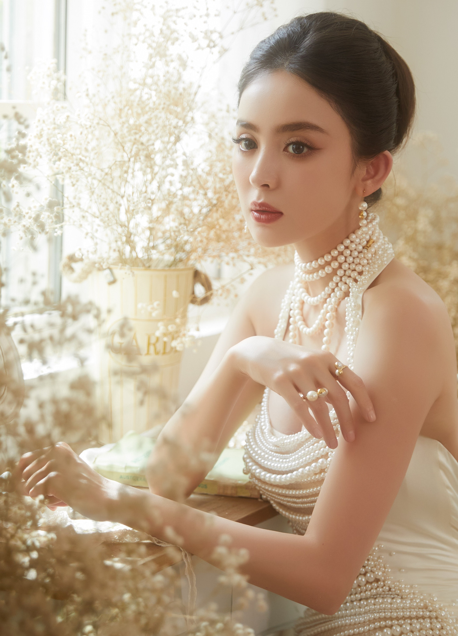 Tuổi băm của Cổ Lực Na Tr&aacute;t khiến vạn c&ocirc; g&aacute;i 18 cũng ước ao: B&iacute; quyết trẻ đẹp bền vững theo thời gian đ&atilde; được tiết lộ- Ảnh 6.