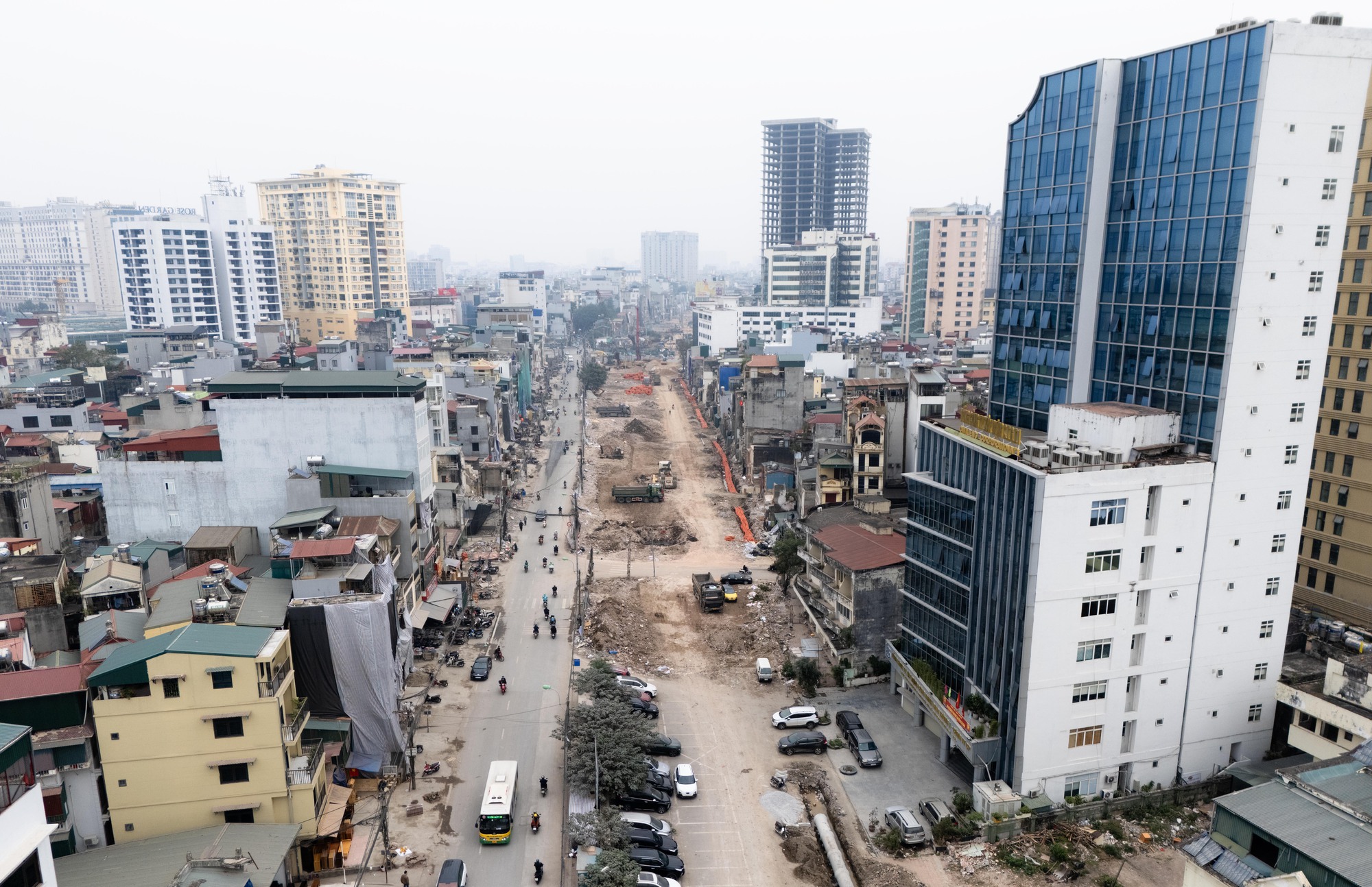 Nhìn toàn cảnh tuyến đường Vành đai 1 đoạn Hoàng Cầu - Voi Phục sau giải tỏa: Diện mạo đô thị dần thành hình!- Ảnh 2. Nhìn toàn cảnh tuyến đường Vành đai 1 đoạn Hoàng Cầu - Voi Phục sau giải tỏa: Diện mạo đô thị dần thành hình!- Ảnh 2.