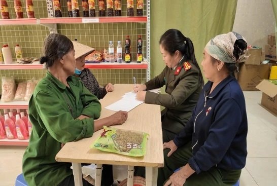 Ph&aacute;t hiện sai phạm của nữ gi&aacute;m đốc SN 93 tổ chức hội thảo 6 ng&agrave;y/tuần, b&aacute;n thực phẩm chức năng gi&aacute; 10-30 triệu đồng, chỉ đ&oacute;n kh&aacute;ch tr&ecirc;n 65 tuổi- Ảnh 2.