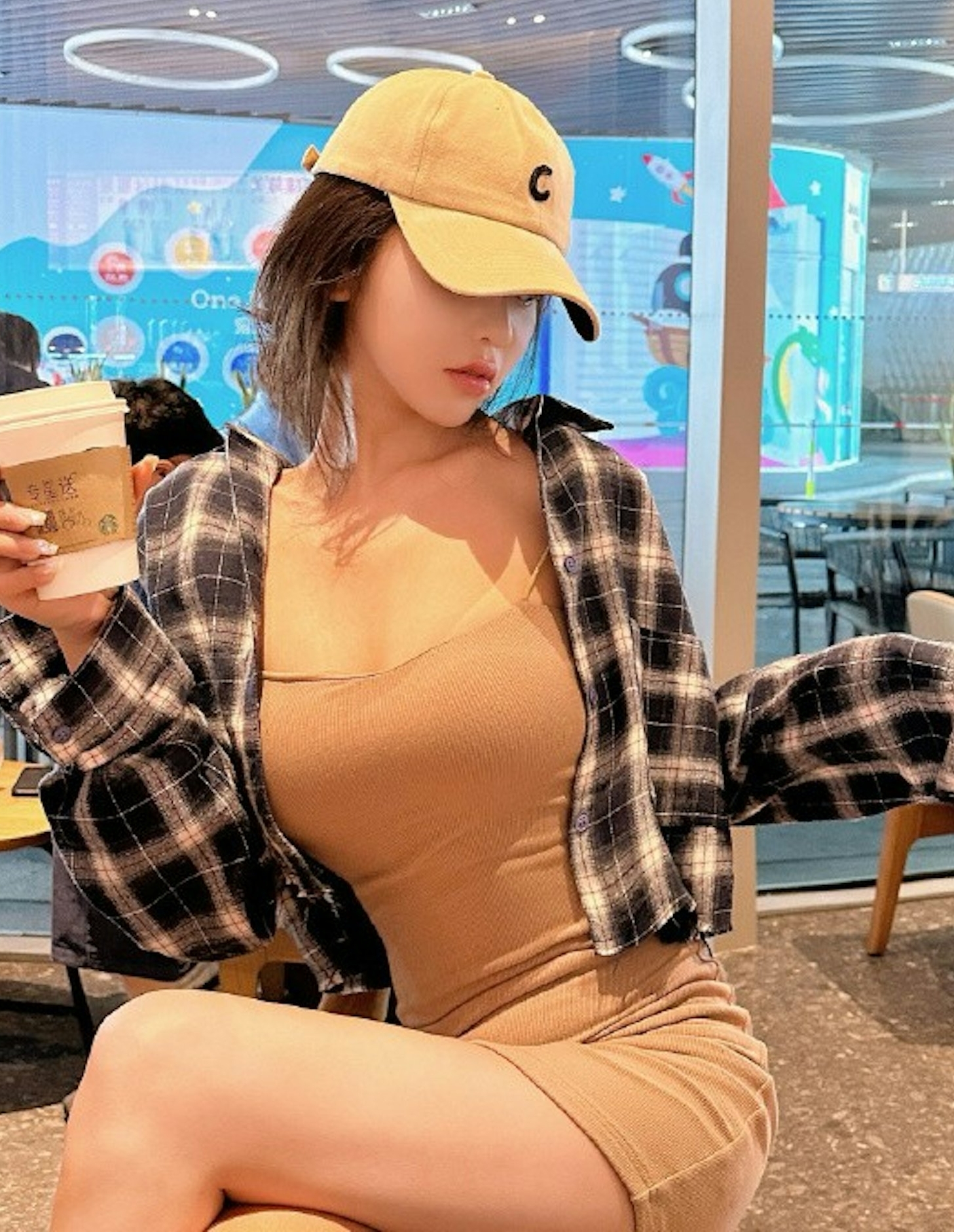 Profile c&ocirc; g&aacute;i đang l&agrave;m chao đảo showbiz: Tiểu thư nh&agrave; gi&agrave;u với qu&aacute; khứ &ldquo;b&eacute; ba&rdquo;, hốt hết cả d&agrave;n mỹ nam đ&igrave;nh đ&aacute;m- Ảnh 4.