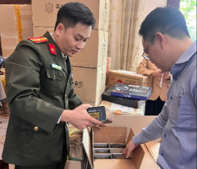 Lật tẩy c&ocirc;ng ty b&aacute;n thực phẩm chức năng gi&aacute; "cắt cổ", gấp h&agrave;ng chục lần cho người cao tuổi- Ảnh 2.