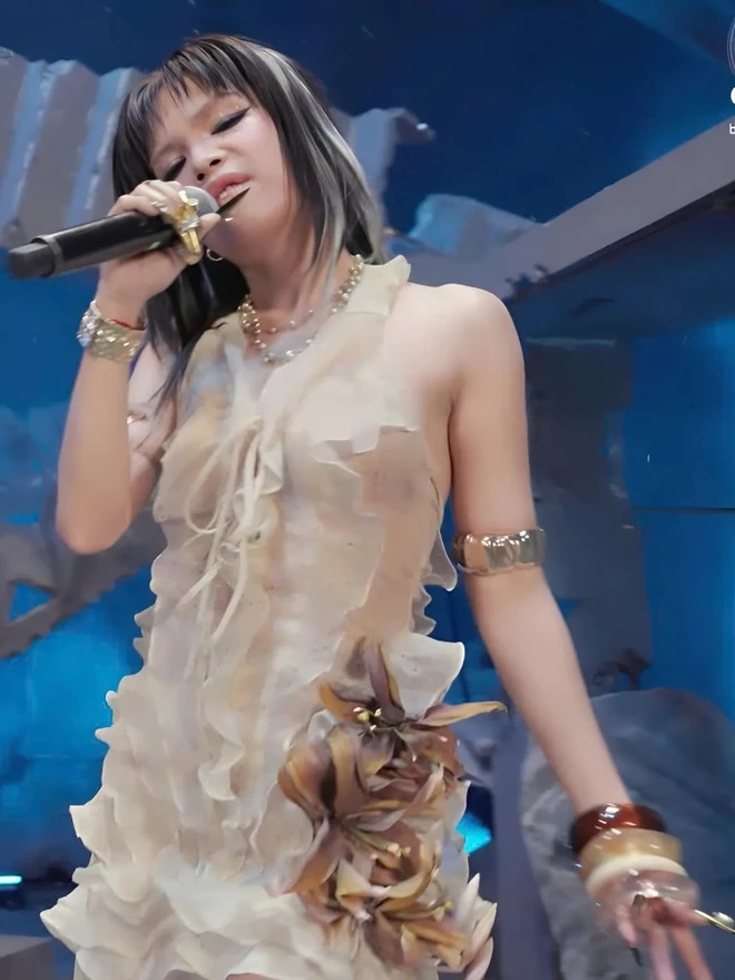 Mỹ nh&acirc;n Vbiz sở hữu visual đến AI cũng chịu thua bị tho&aacute;t fan, g&acirc;y thất vọng to&agrave;n tập v&igrave; nghi hợp t&aacute;c với 1 Anh Trai- Ảnh 5.